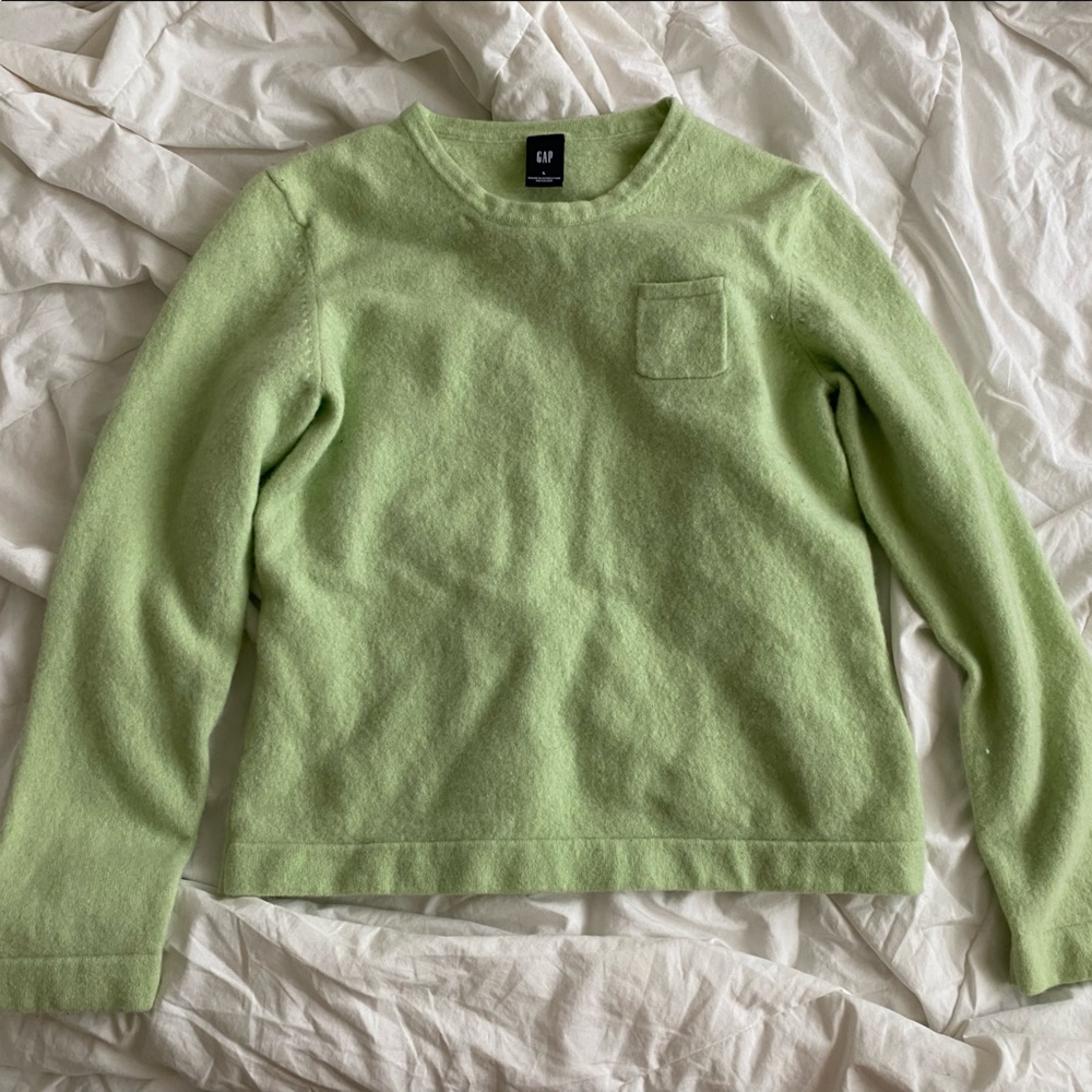 Green GAP sweater